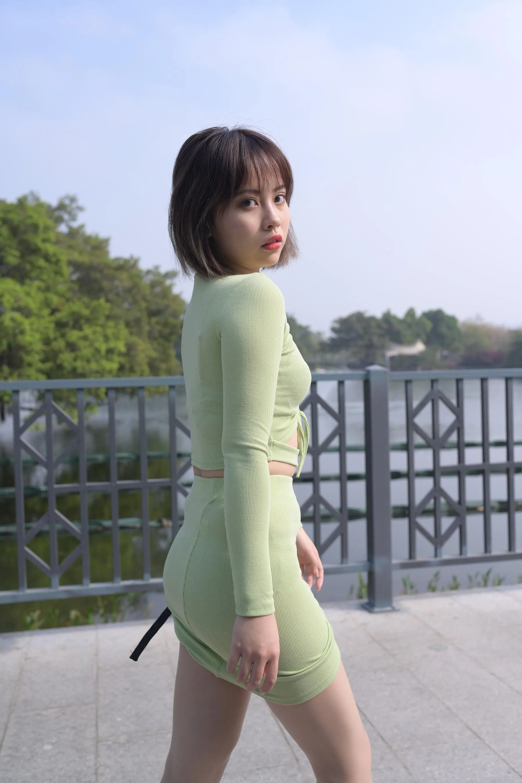 [魔镜街拍] NO.083 SM_0007程生街拍 微胖的美女肉丝袜美脚特写太性感 [413P]插图4